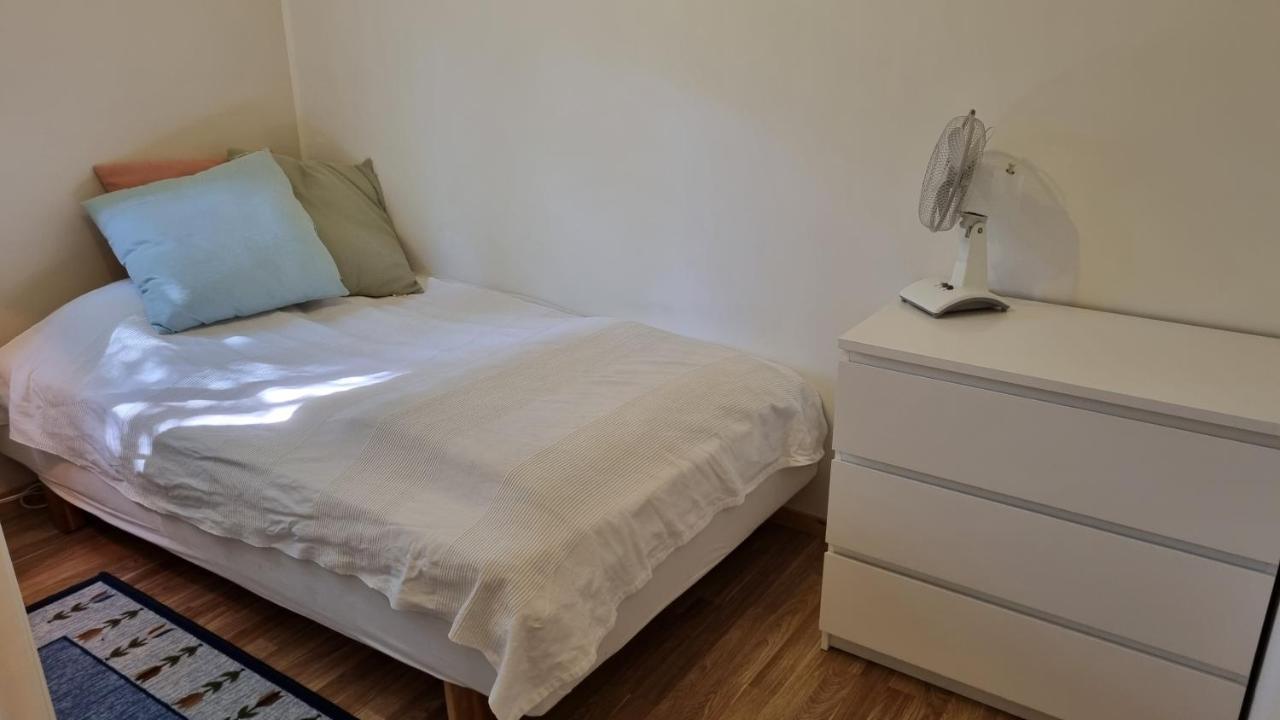 Fritidshus Rostockvaegen 40B - Guest House - Bring Own Bed Sheets Norrtälje Exterior foto